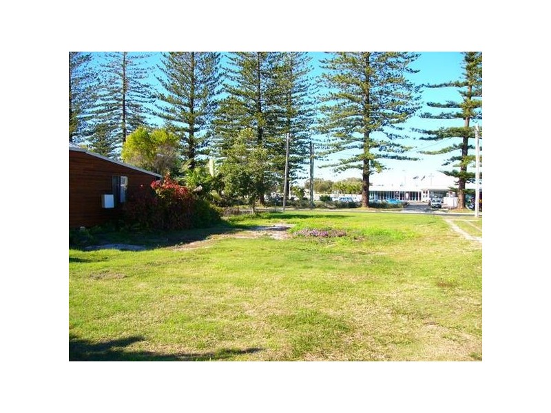 43 & 43a Wooli Street, Yamba NSW 2464