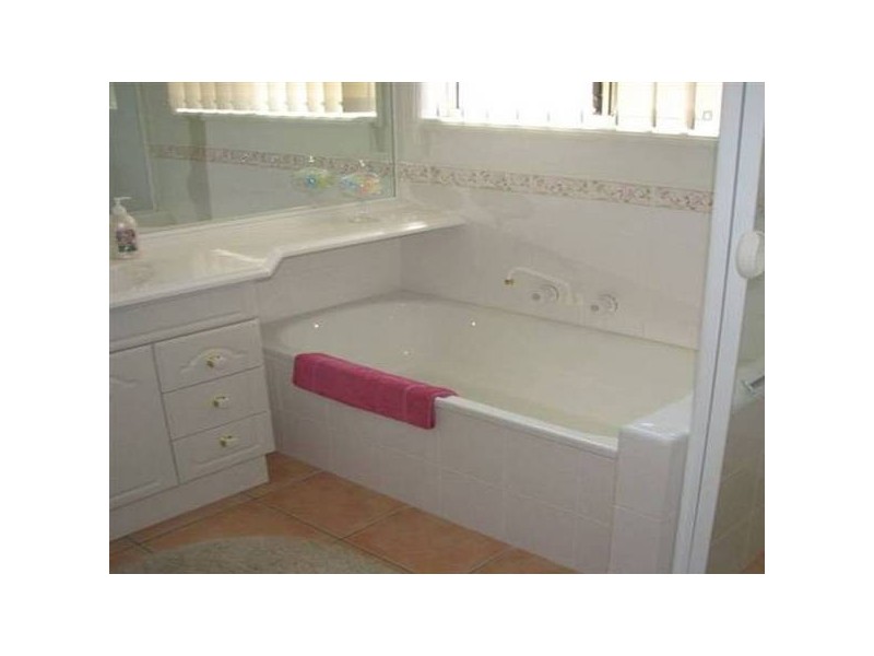 Bayview Drive, Yamba NSW 2464