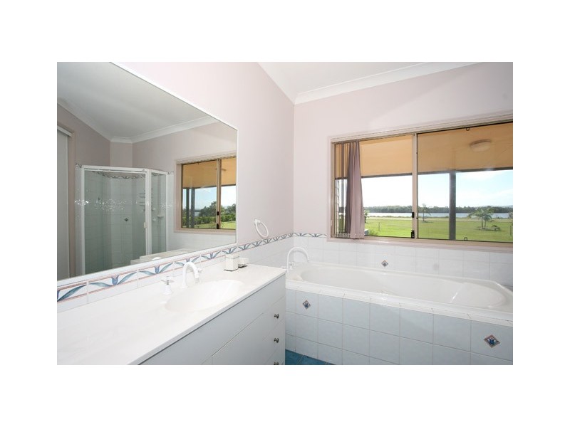 12 Gillies Lane, Palmers Island NSW 2463