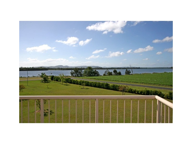 12 Gillies Lane, Palmers Island NSW 2463