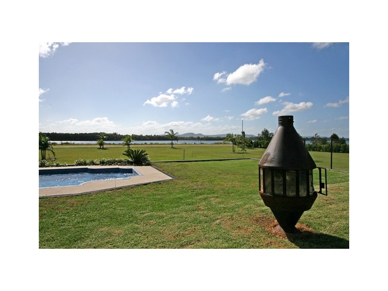 12 Gillies Lane, Palmers Island NSW 2463
