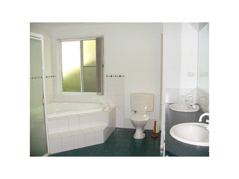 73 Lakes Boulevarde, Wooloweyah NSW 2464