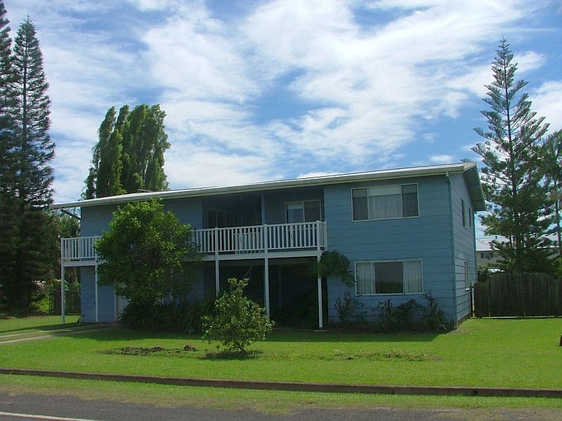 19 Yamba Street, Palmers Island NSW 2463