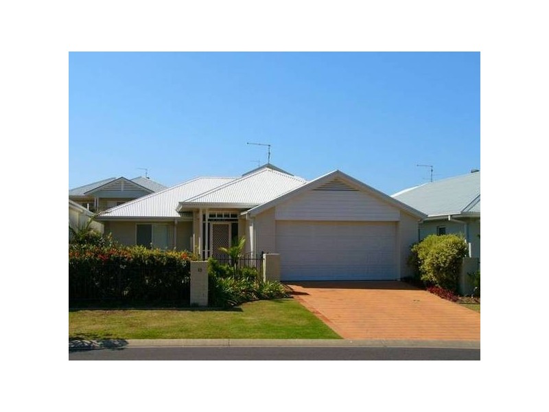 13 The Parkway, Yamba NSW 2464