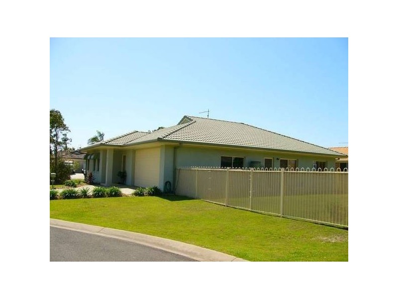 27 Harold Tory Drive, Yamba NSW 2464