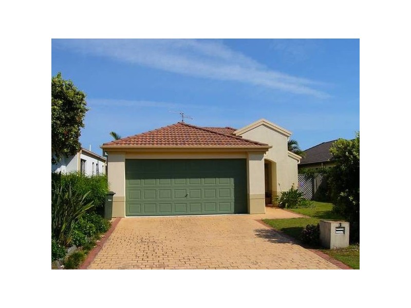 3 Bluewater Court, Yamba NSW 2464