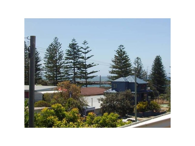 18 Queen Street, Yamba NSW 2464