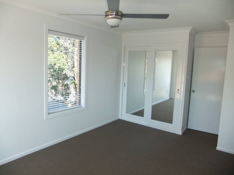 1/4 Mariners Way, Yamba NSW 2464