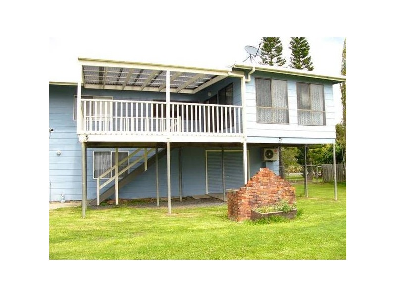 19 Yamba Street, Palmers Island NSW 2463