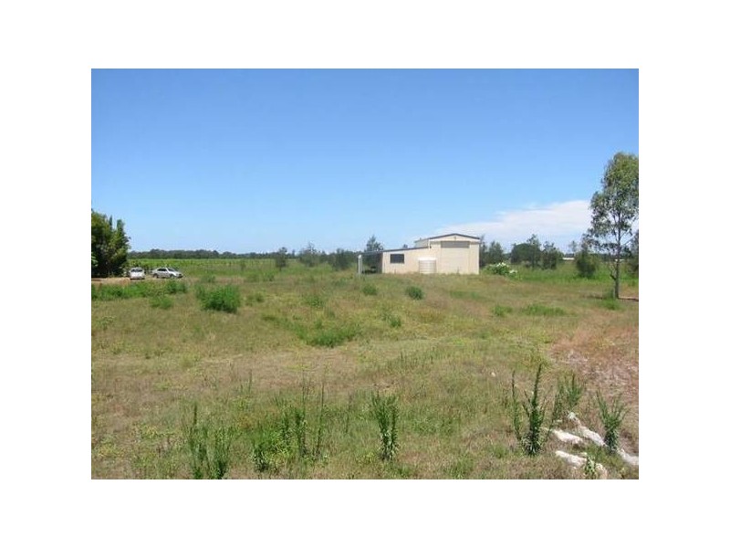 285 School Road, Palmers Island NSW 2463