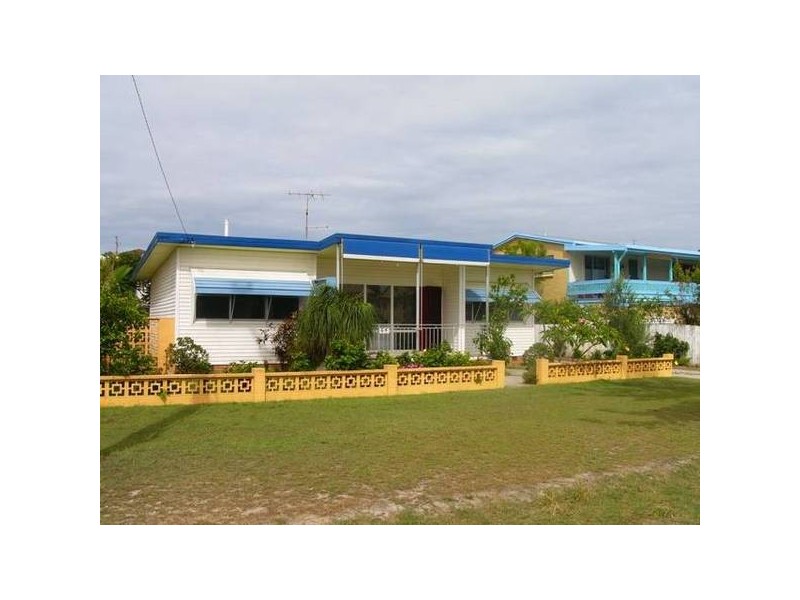 64 Yamba Street, Yamba NSW 2464