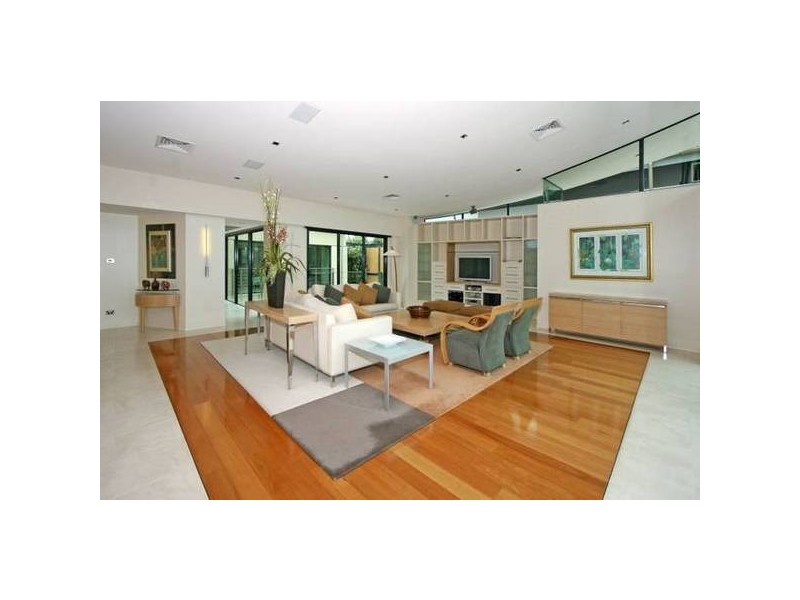 8 Pacific Parade, Yamba NSW 2464