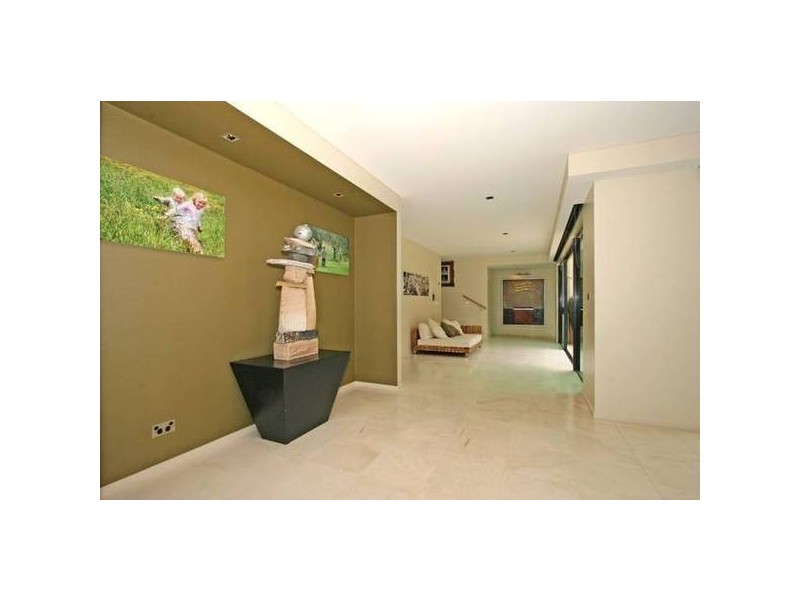 8 Pacific Parade, Yamba NSW 2464