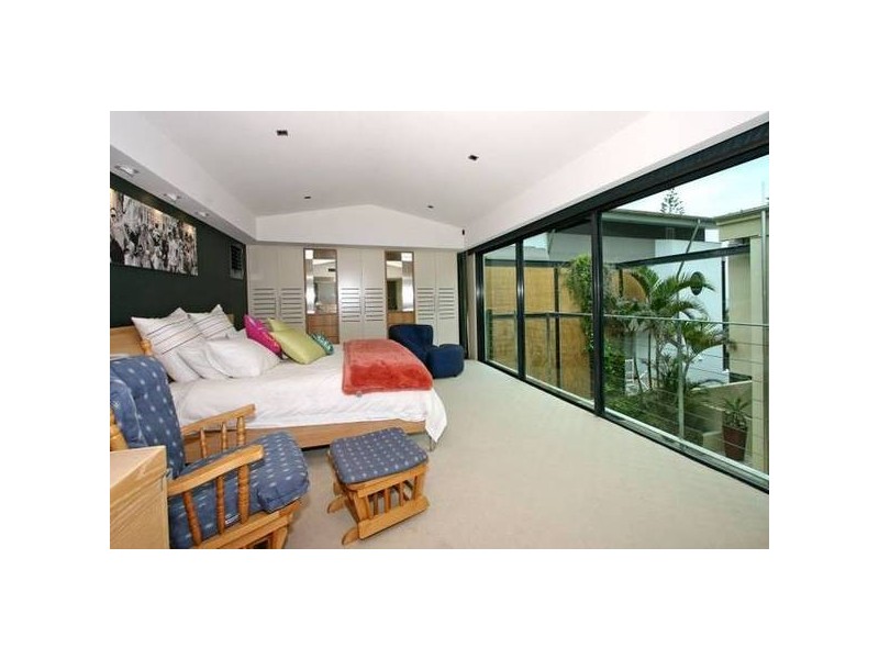 8 Pacific Parade, Yamba NSW 2464