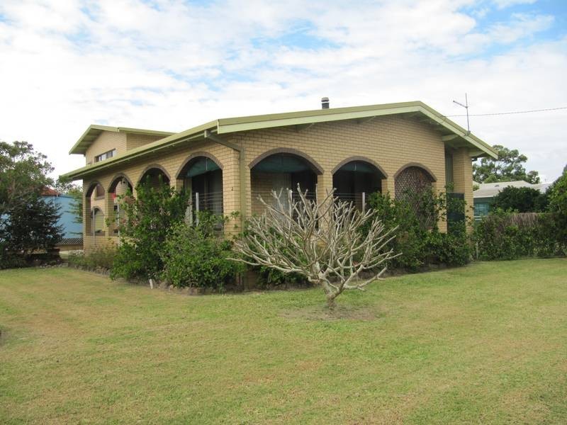 2 Gordon Street, Yamba NSW 2464
