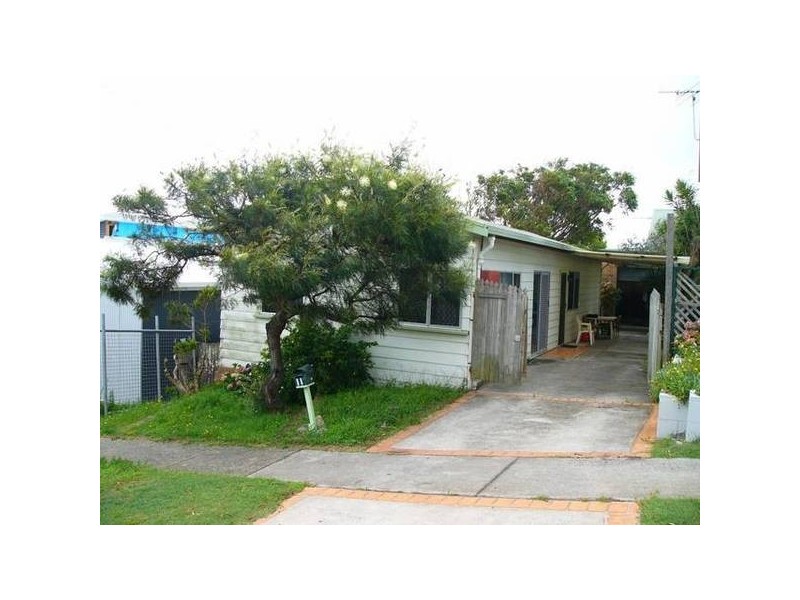 11 Beach Street, Yamba NSW 2464