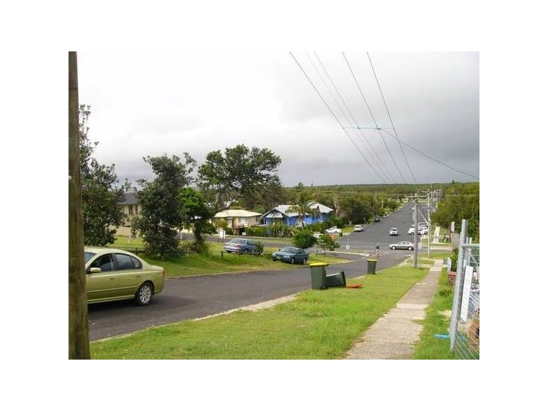 11 Beach Street, Yamba NSW 2464