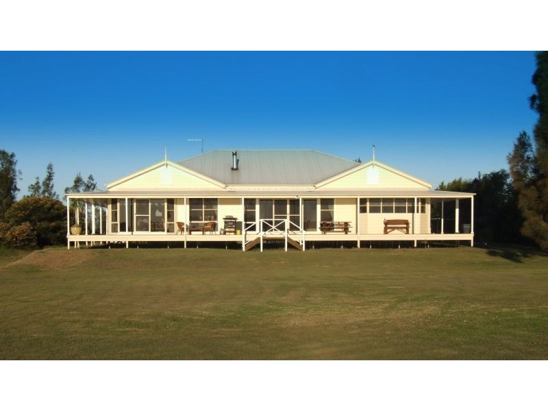 253 School Road, Palmers Island NSW 2463