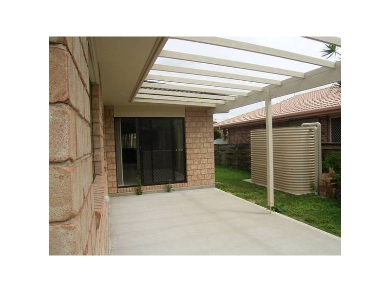 2/4 Witonga Drive, Yamba NSW 2464