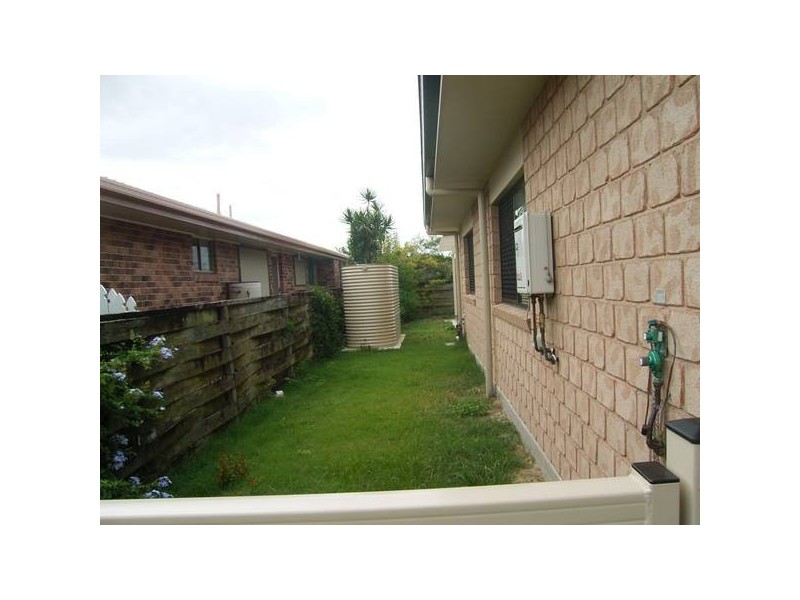 2/4 Witonga Drive, Yamba NSW 2464