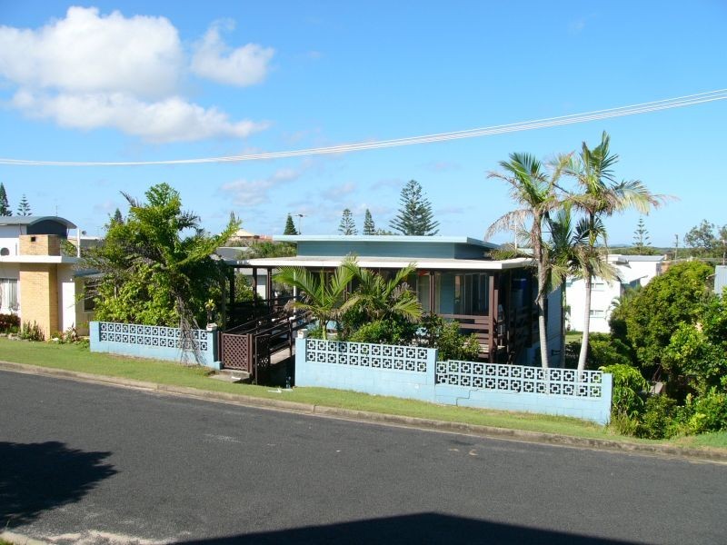 6 Pippi Street, Yamba NSW 2464