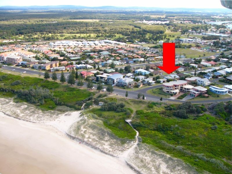 6 Pippi Street, Yamba NSW 2464