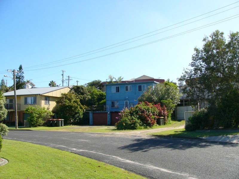 6 Pippi Street, Yamba NSW 2464