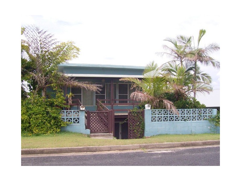 6 Pippi Street, Yamba NSW 2464