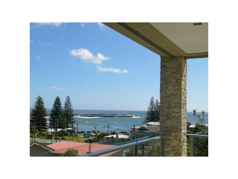 1 & 2/6 Henson Lane, Yamba NSW 2464