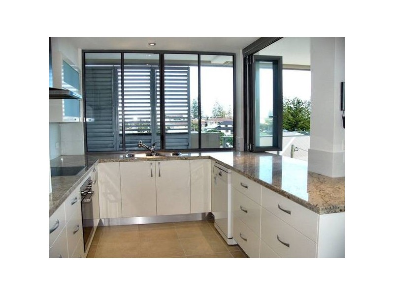 1 & 2/6 Henson Lane, Yamba NSW 2464