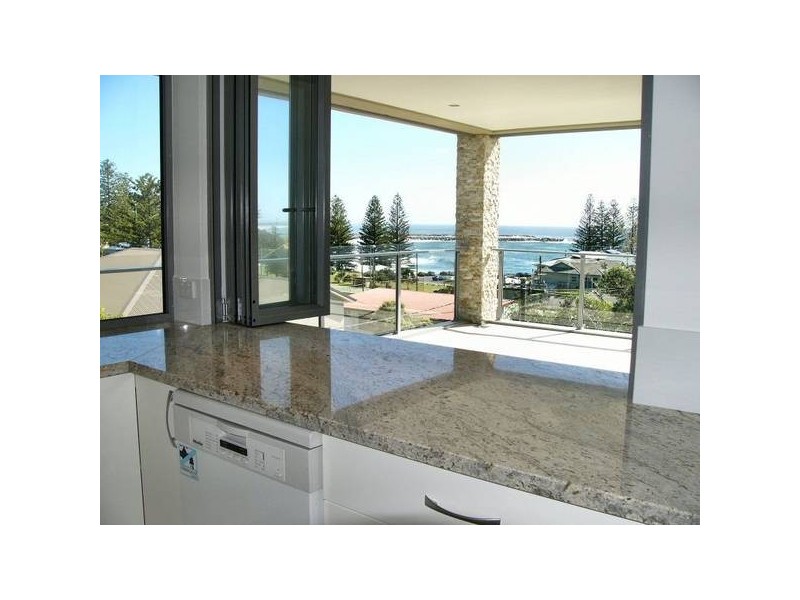 1 & 2/6 Henson Lane, Yamba NSW 2464