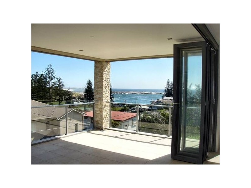 1 & 2/6 Henson Lane, Yamba NSW 2464