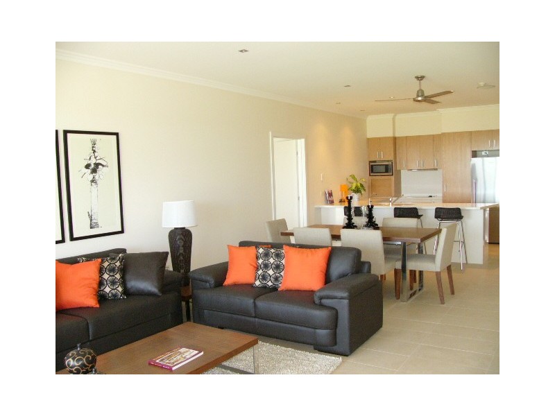 8 Bent Street, Yamba NSW 2464