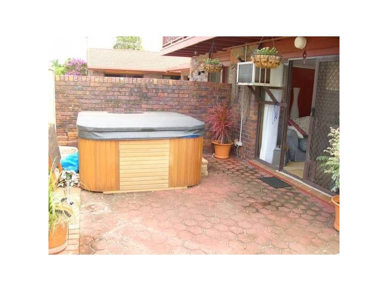 2/12 Cook Street, Yamba NSW 2464