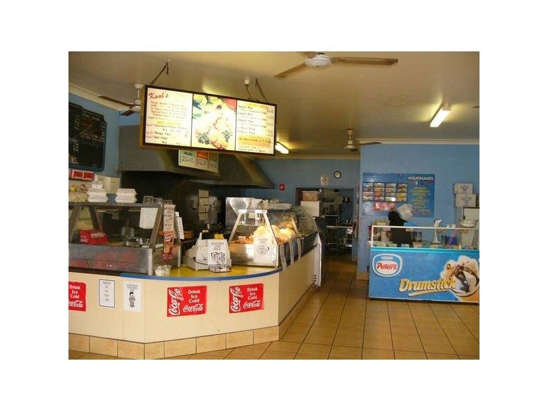 Shop 5/4 Yamba Street, Yamba NSW 2464