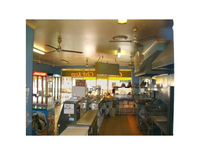 Shop 5/4 Yamba Street, Yamba NSW 2464