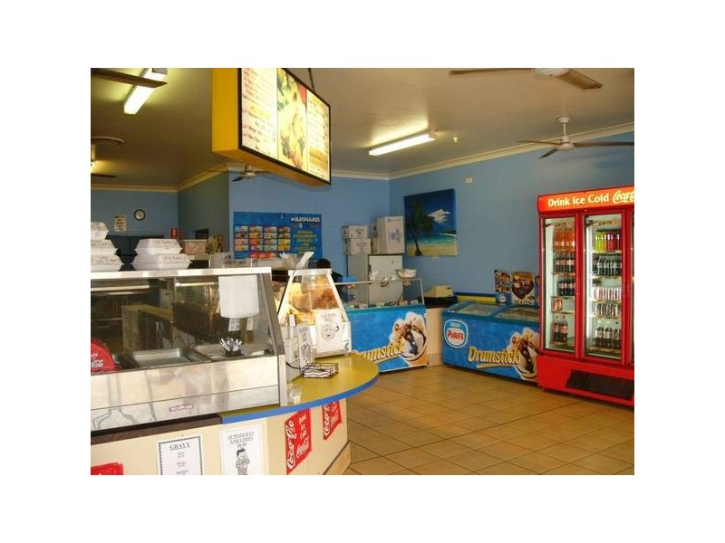 Shop 5/4 Yamba Street, Yamba NSW 2464
