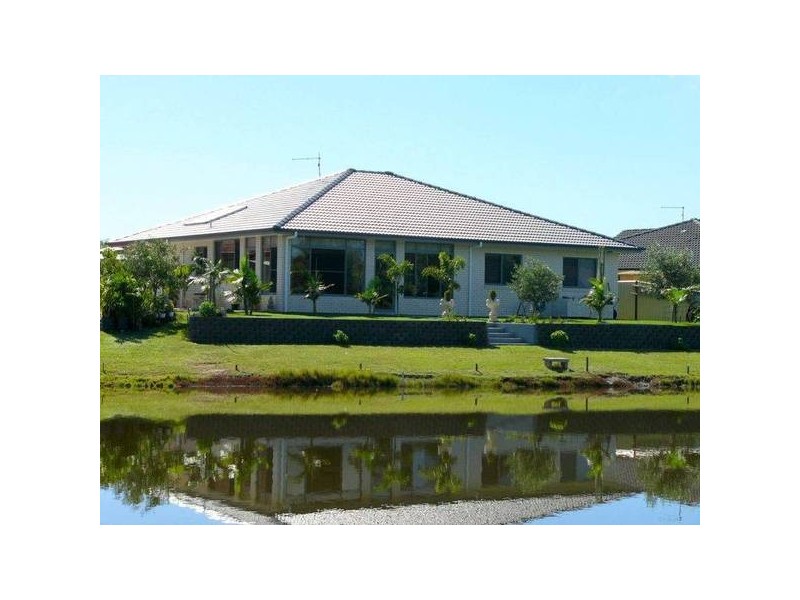3 Newport Island Circuit, Yamba NSW 2464