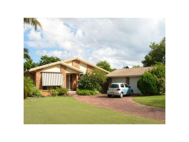 7 The Peninsula, Yamba NSW 2464