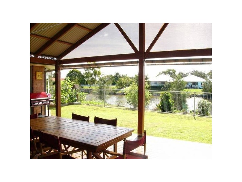 5 Newport Island Circuit, Yamba NSW 2464