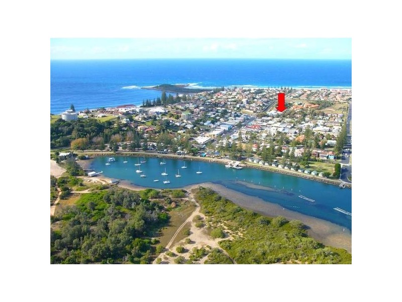 41 Beach Lane, Yamba NSW 2464