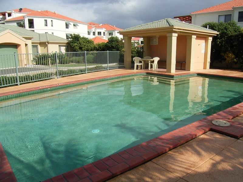 6/6-8 Beachside Way, Yamba NSW 2464