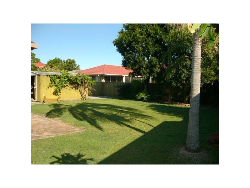 5 The Peninsula, Yamba NSW 2464