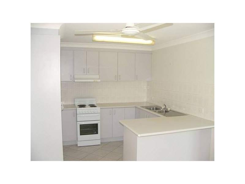 1/4 Plover Close, Yamba NSW 2464