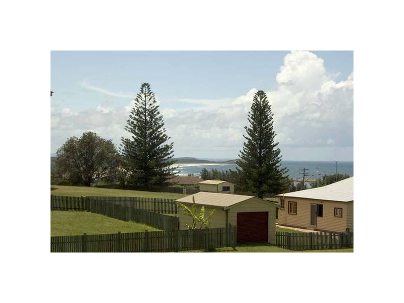 1 & 4/6 Clarence Street, Yamba NSW 2464