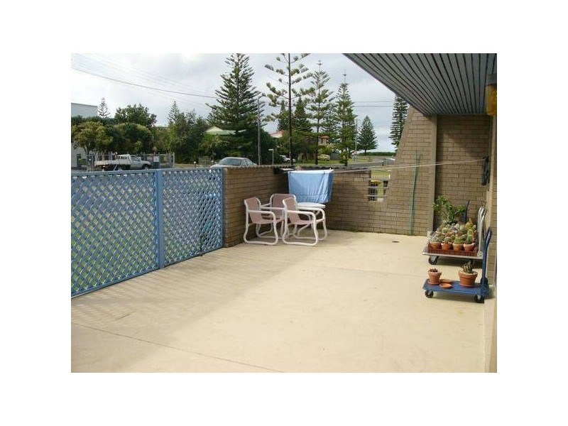 1/75 Yamba Street, Yamba NSW 2464