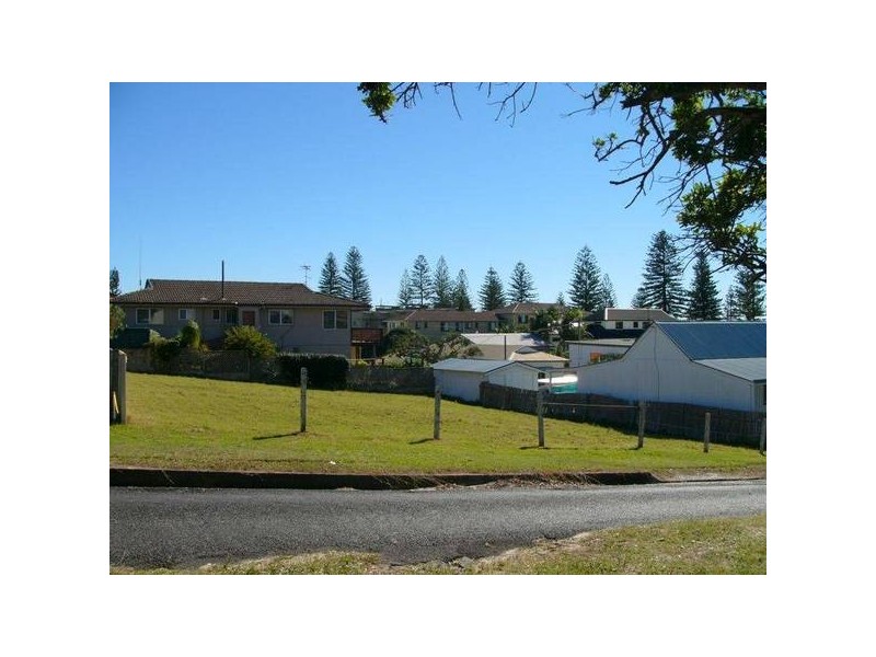 19 Queen Street, Yamba NSW 2464