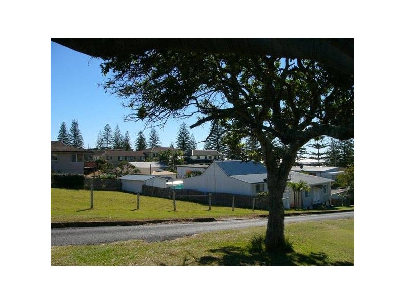 19 Queen Street, Yamba NSW 2464
