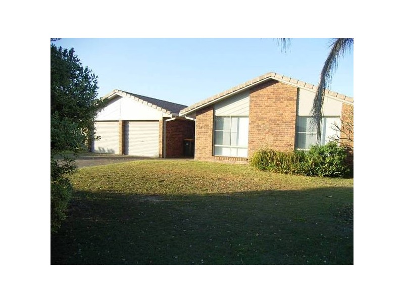 14 Mariners Way, Yamba NSW 2464