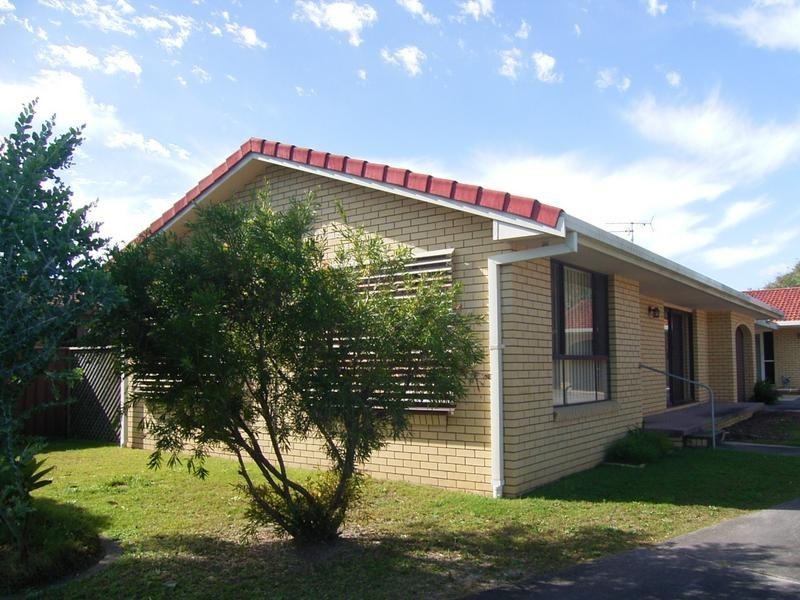 1/3 Melia Place, Yamba NSW 2464